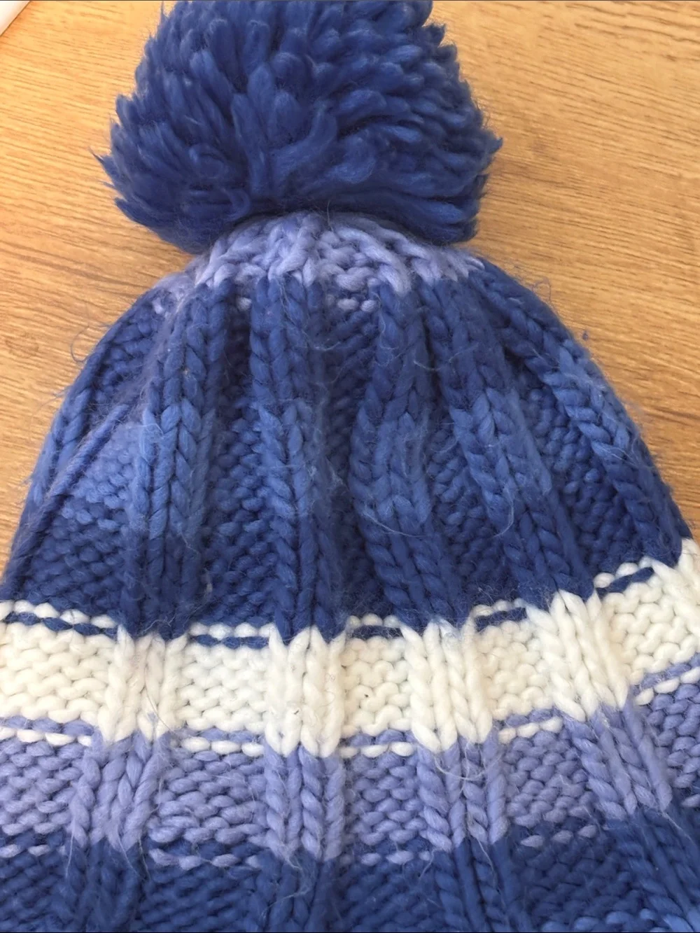 ⭐ 3 for $15 L.L. Bean Blue and White Pom-Pom Earflap Knit Hat for Kids